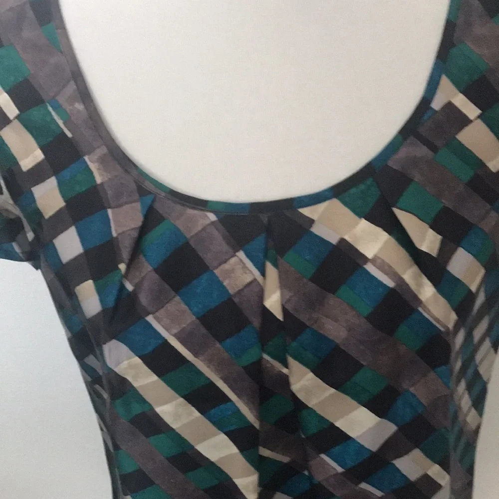 Women’s Silk Blouse - Picture 5 of 12